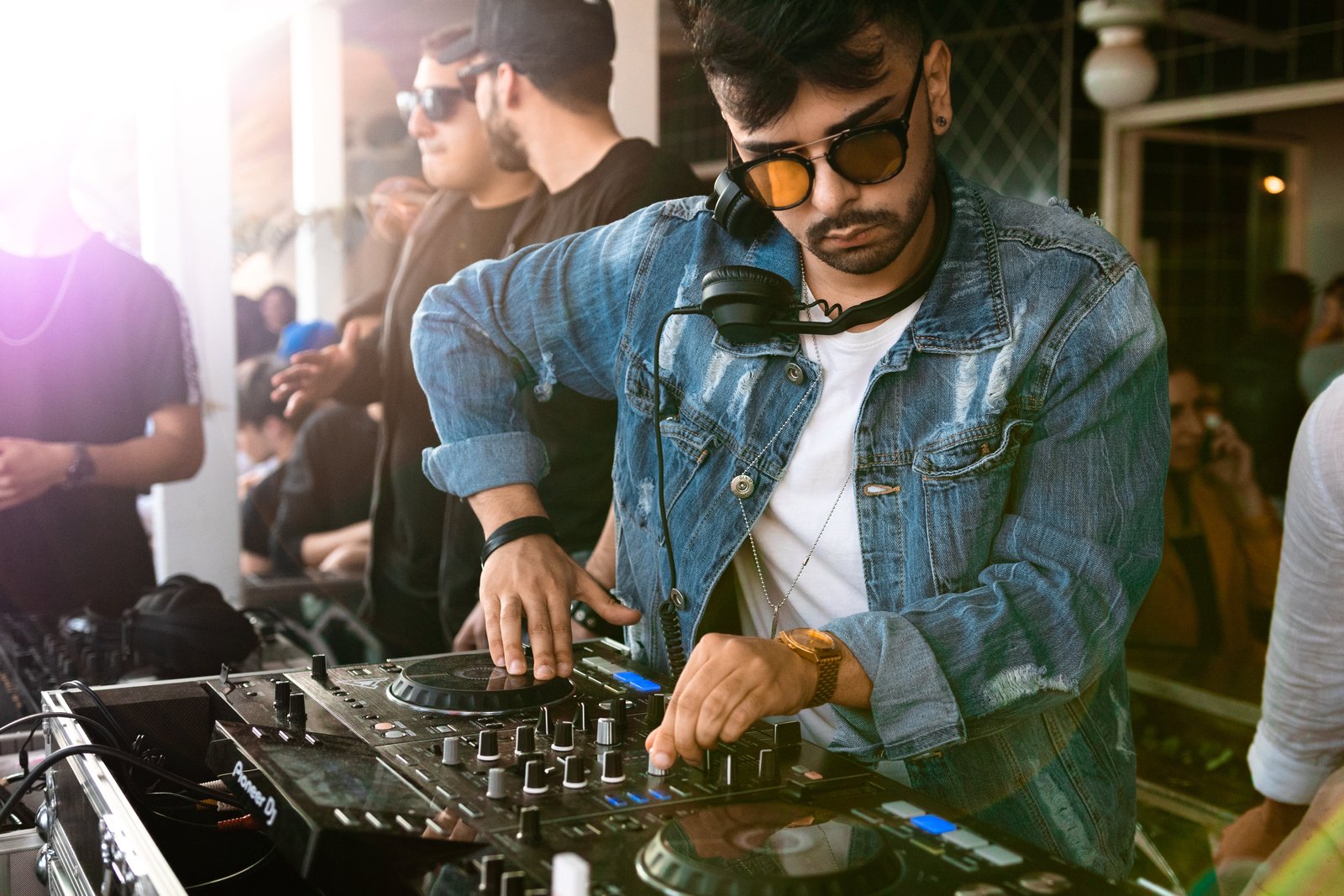 DJ DOM