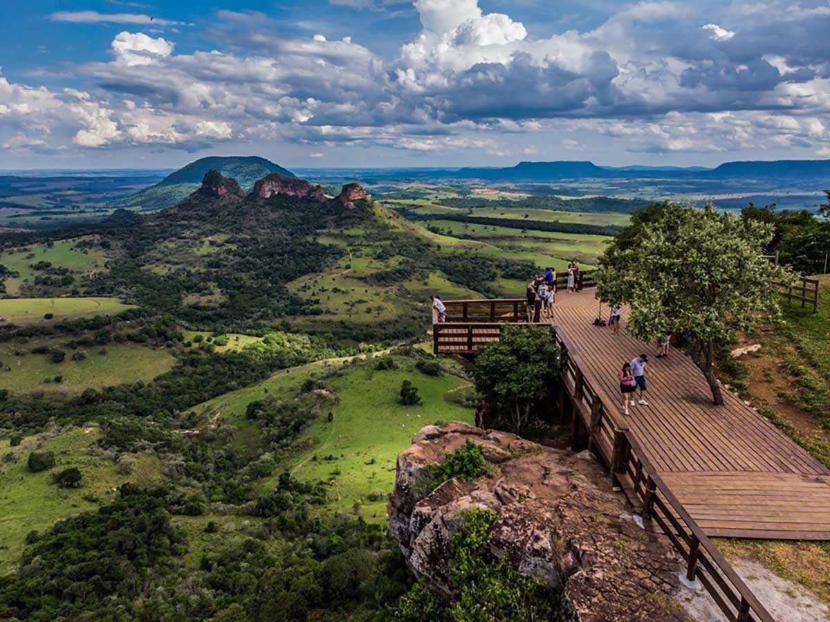 Botucatu recebe a 2ª reunião de prefeitos e gestores das Estâncias Paulistas com foco no fortalecimento do turismo