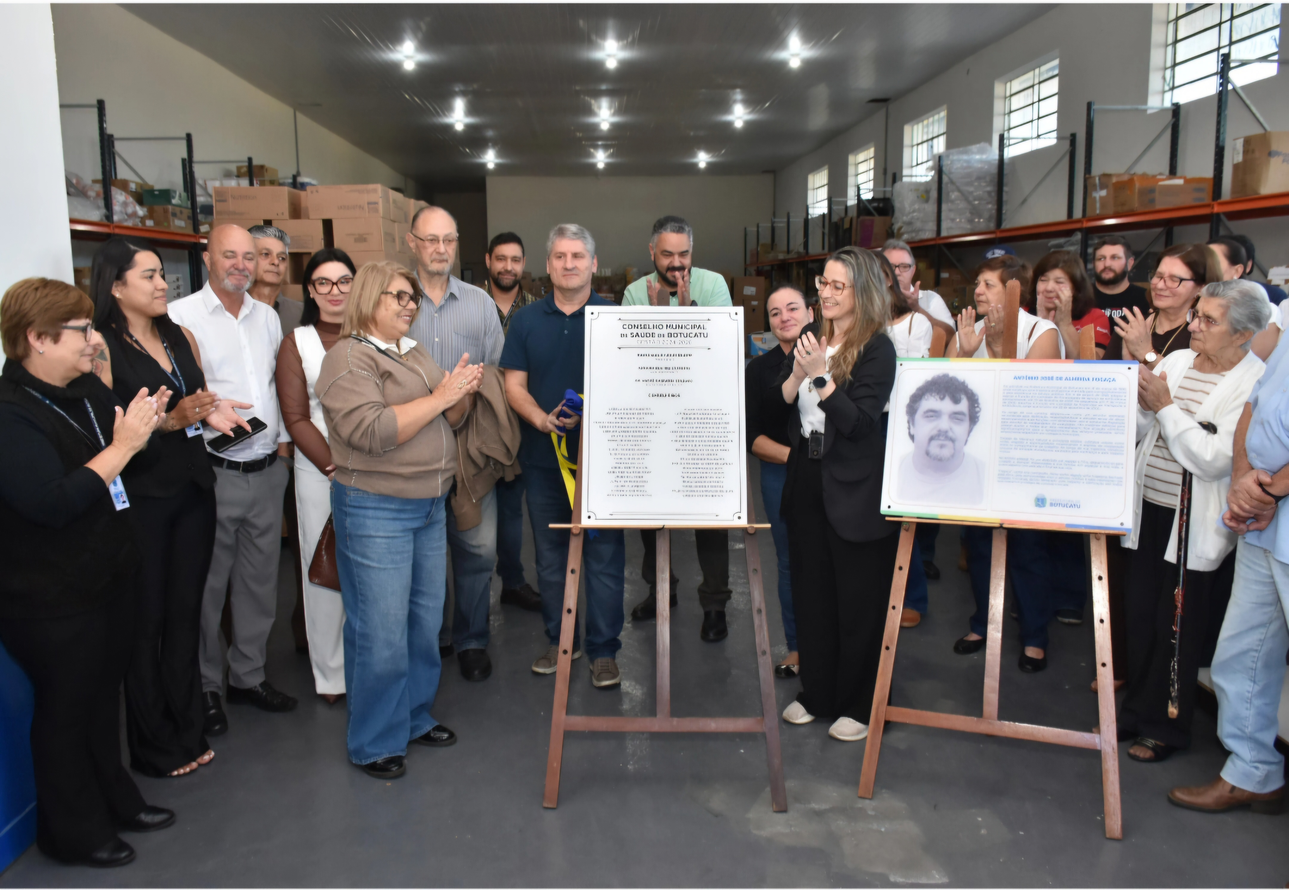 Prefeitura entrega novo Almoxarifado da Saúde e homenageia servidor Antonio José de Almeida Fogaça