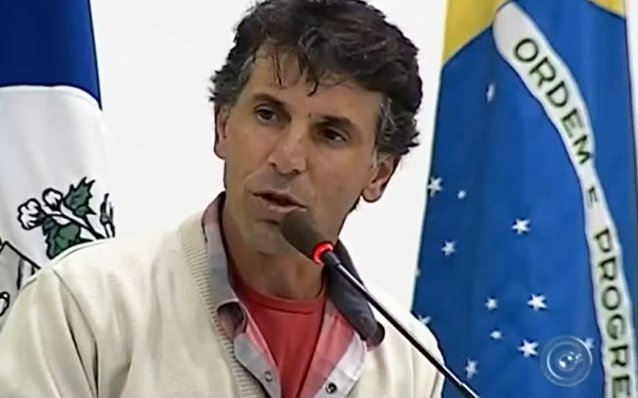 Assassinato do ex-vereador Emerson Féxina completará  30 dias e pai segue foragido em Conchas